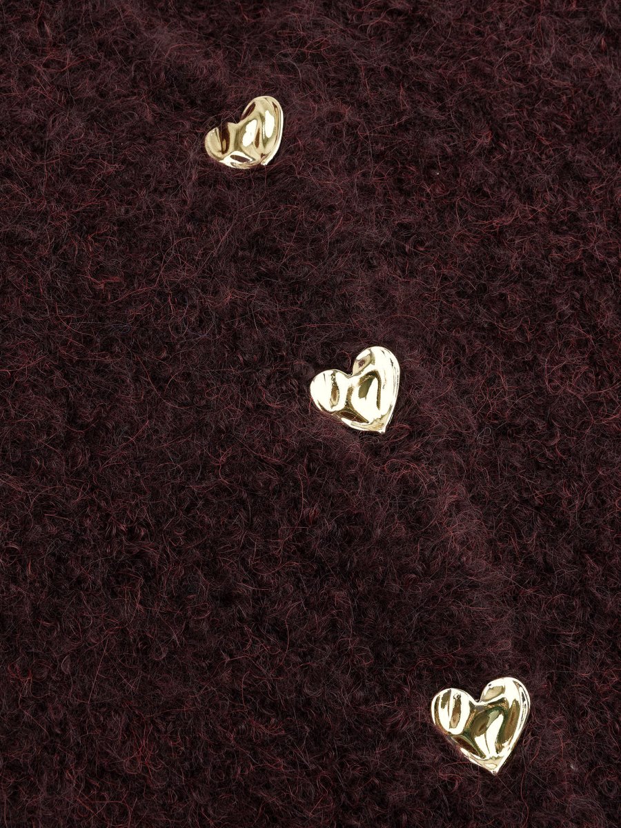 Pruimpaars vest met gouden hartjesknopen Ydence Rochelle – detail van de stof | Jo&Co Club