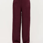 Campagnebeeld Ydence winter 2026: bordeaux wijde broek Ydence Cecillia | Jo&Co Club