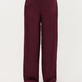 Campagnebeeld Ydence winter 2026: bordeaux wijde broek Ydence Cecillia | Jo&Co Club